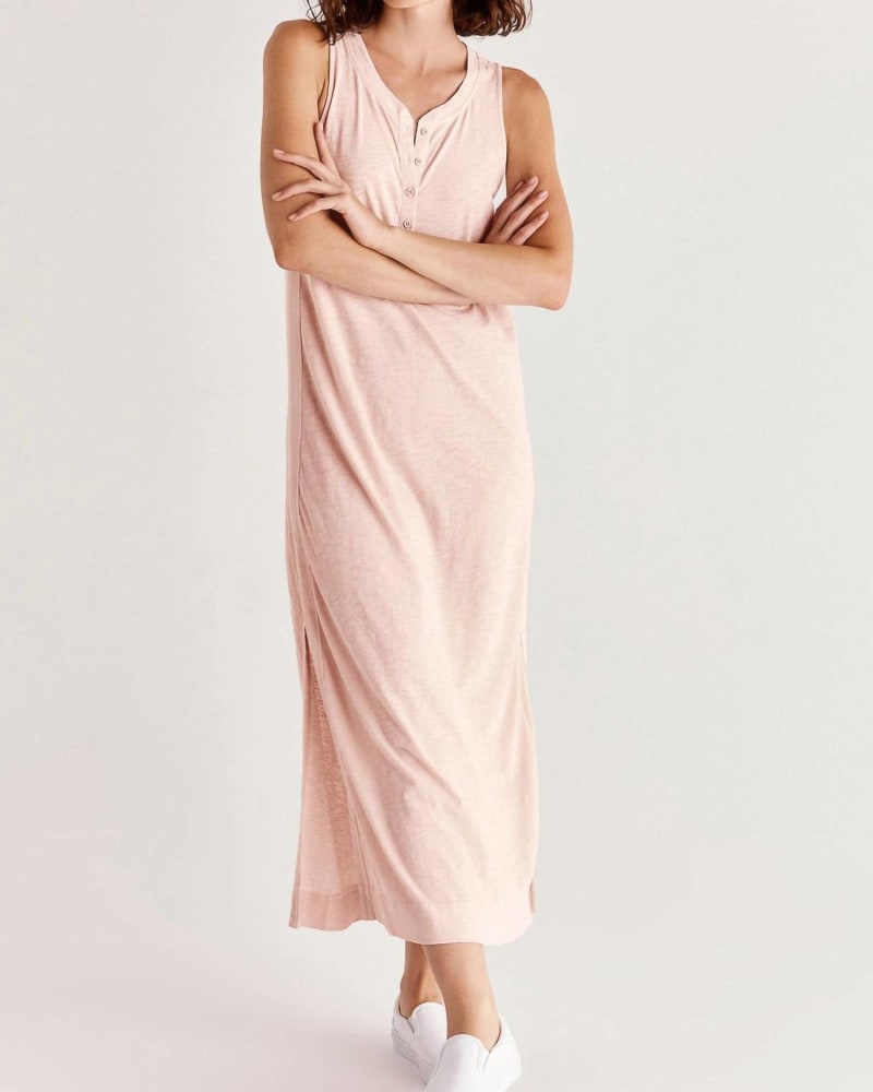 Front of a model wearing a size Large The Summertown Maxi Dress in Muted Blush in Muted Blush by Z Supply. | dia_product_style_image_id:342826